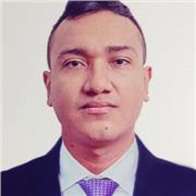 Docente de informática, clases para estudiantes de educación básica